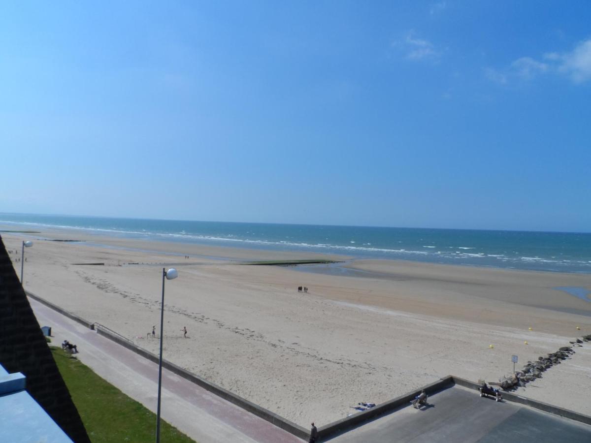 Appartement Avec Terrasse Panoramique, Acceptant Les Animaux, Parking - Fr-1-487-281 Cabourg Exterior photo